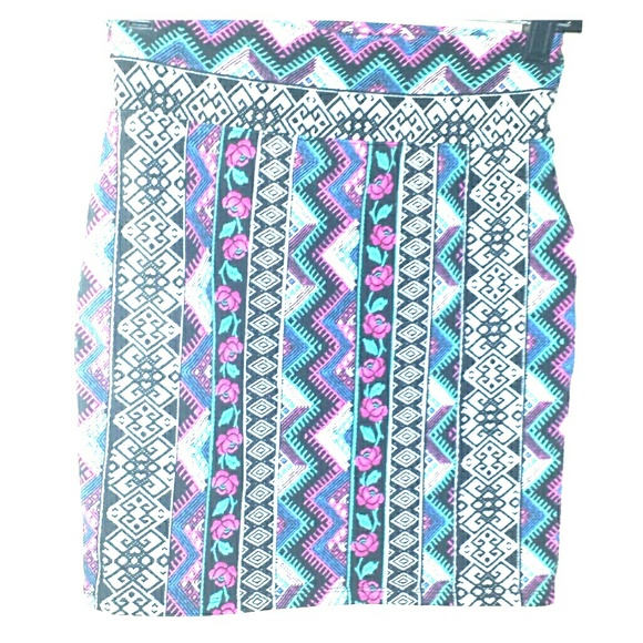 Patterned Pencil Skirt