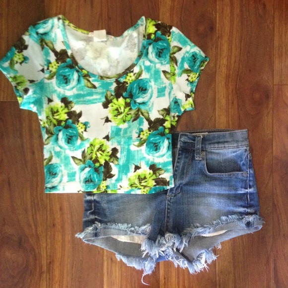 Love Culture Denim - High-Waisted Jean Shorts