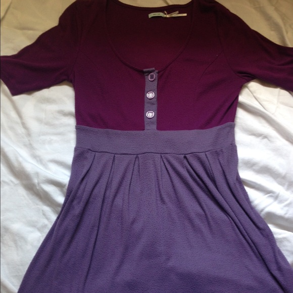 TAYLOR SWIFT HAS THIS DRESS