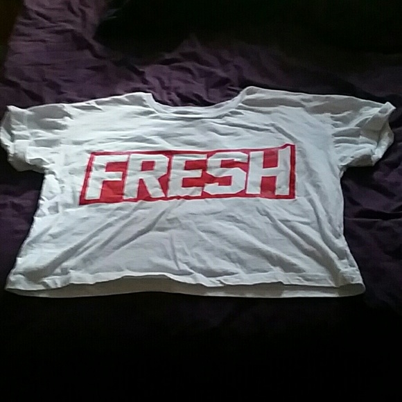 "Fresh" cropped tee.