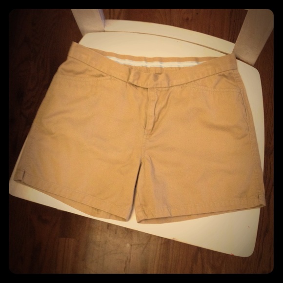 A&F KHAKI SHORTS