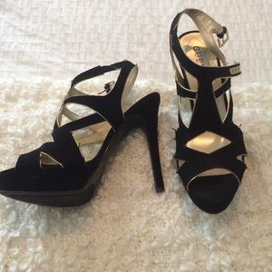 GUESS black and gold heels