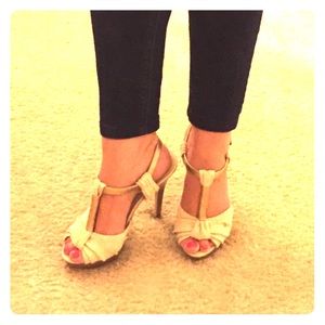 Aldo 4" Peep Toe Heels Size 35 / US 5