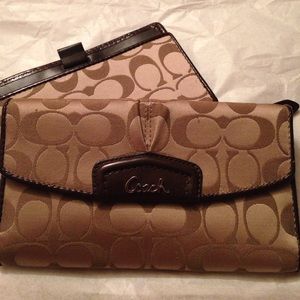 Coach wallet and checkbook