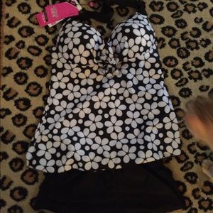 Cute cute cute swimsuit!
