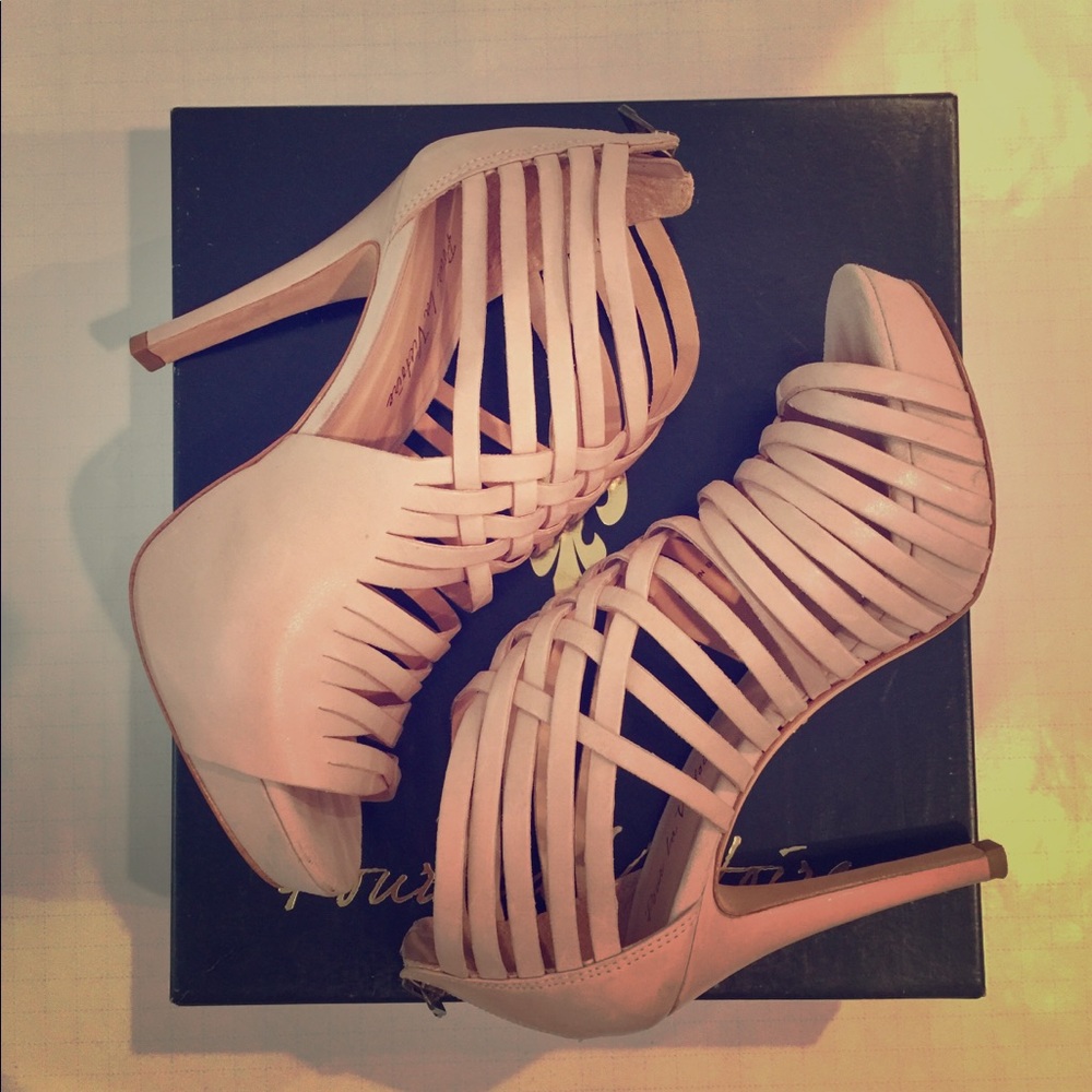 Pour La Victoire Dierda Cage High Heel Sandals