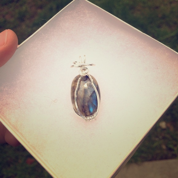 Sterling silver Labordorite cabochon.