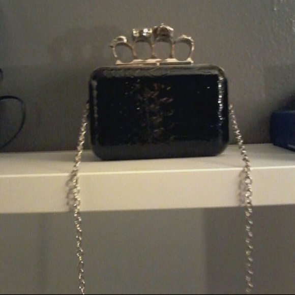 Clutch - Picture 3 of 3