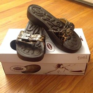 Dr. Scholls cheetah print sandals