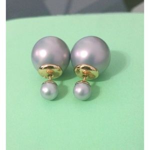 Mise en Dior design double pearl earrings