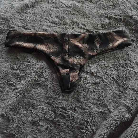 ❌SOLD❌ Stone Fox - Picture 2 of 2