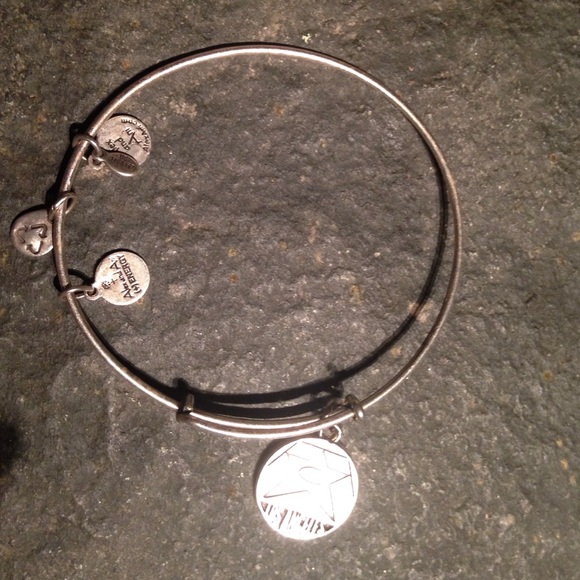Alex and ani Los Angeles bangle in silver