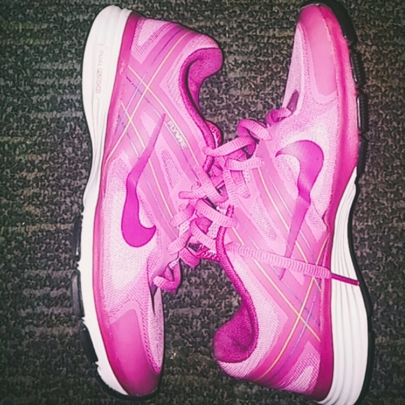Nike Shoes - Pink Dual fusions flywire Nike