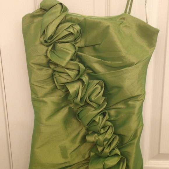 Green cocktail dress - Picture 2 of 3