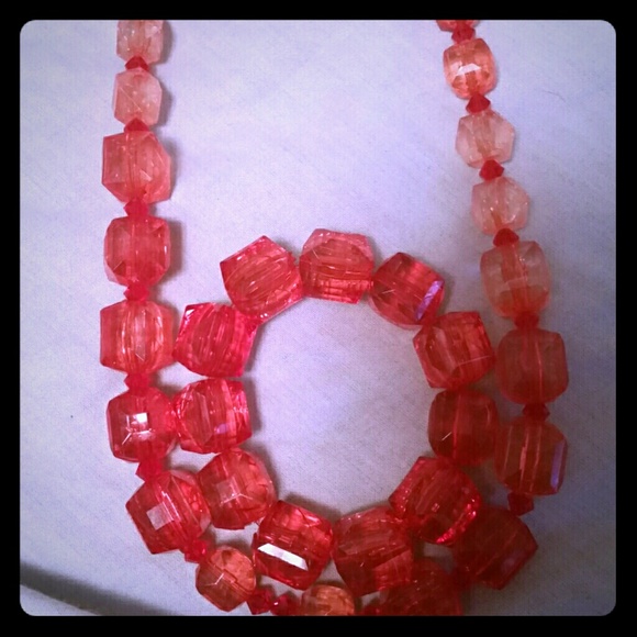 Red lucite necklace and bracelet