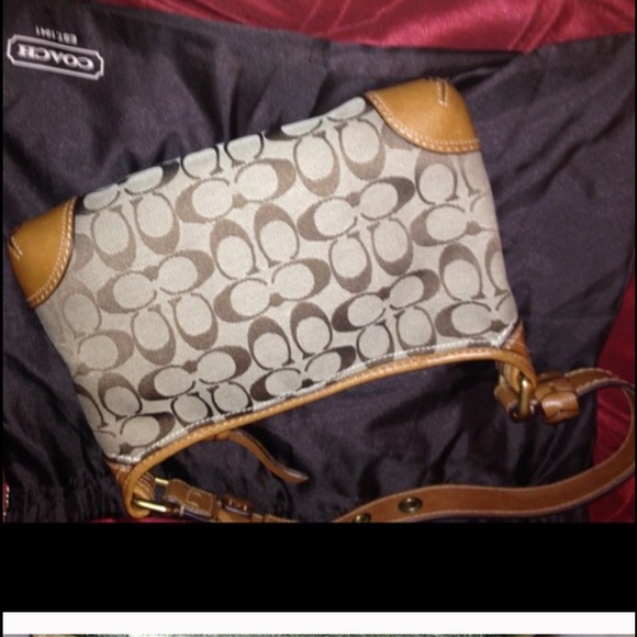 Coach handbag - Picture 2 of 3