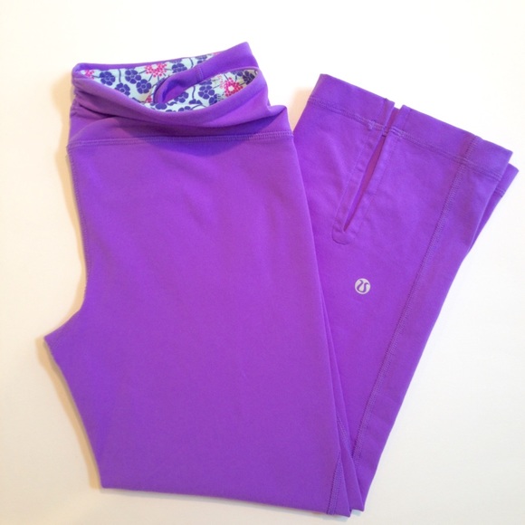 sold. lululemon gather & crow crop pant purple