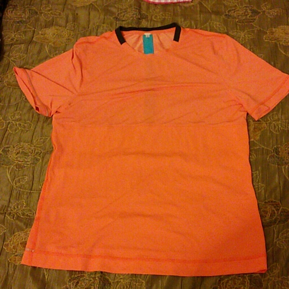 Lululemon sports tshirt