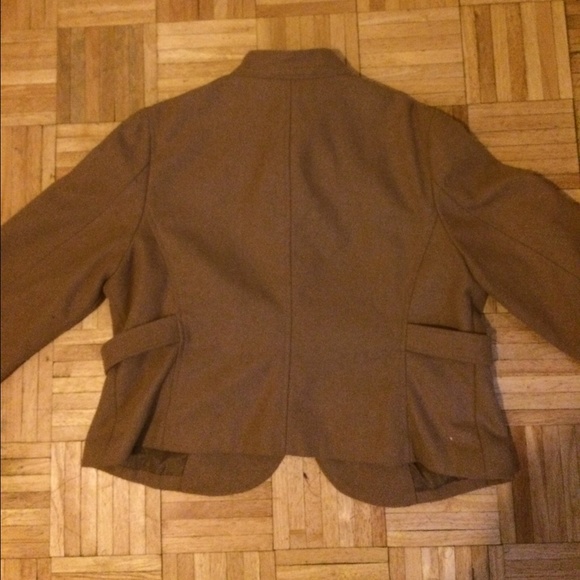 Tan jacket - Picture 3 of 3