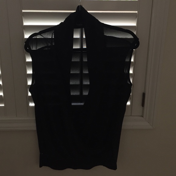 Black sleeveless crossover shirt