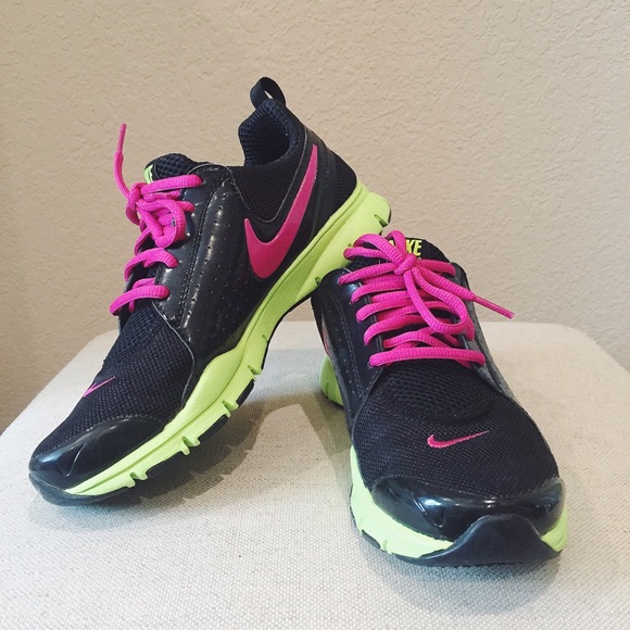 nike memory foam sneakers nike nike w memory foam from m s closet on poshmark nike memory foam sneakers nike nike w memory foam from m s closet on poshmark