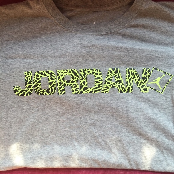 • JORDAN TEE •