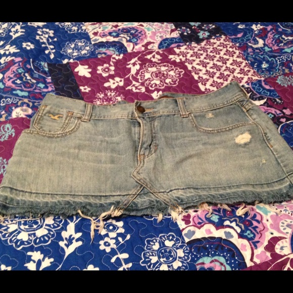 Hollister jean skirt size 9