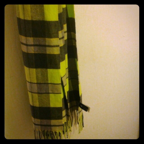 Green and grey plaid fleece scarf