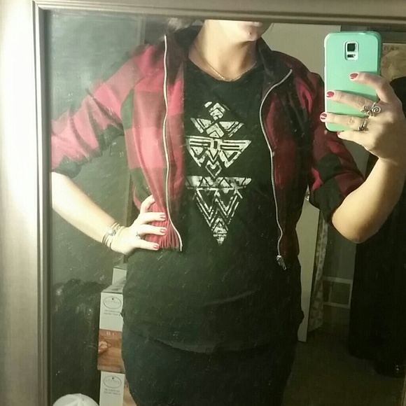 Red & Black plaid crop jacket - Picture 1 of 3