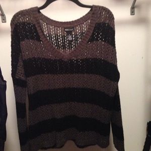 Black and gray sweater