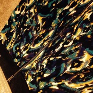 Zippered high waisted skirt S