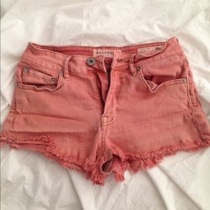 Orange short-shorts