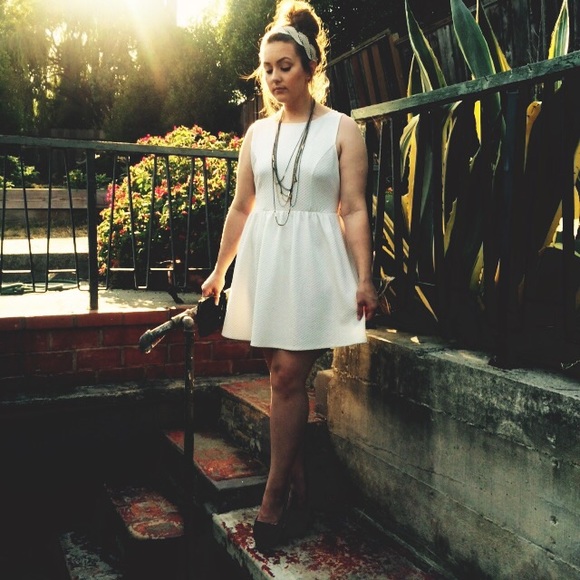 Forever 21 Dresses & Skirts - Textured White A-line Flare Dress