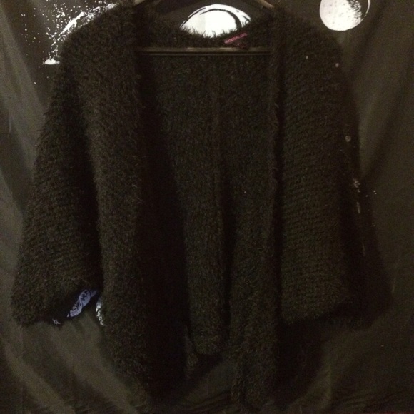 ✖️S O L D ✖️Black fuzzy bat wing cardigan