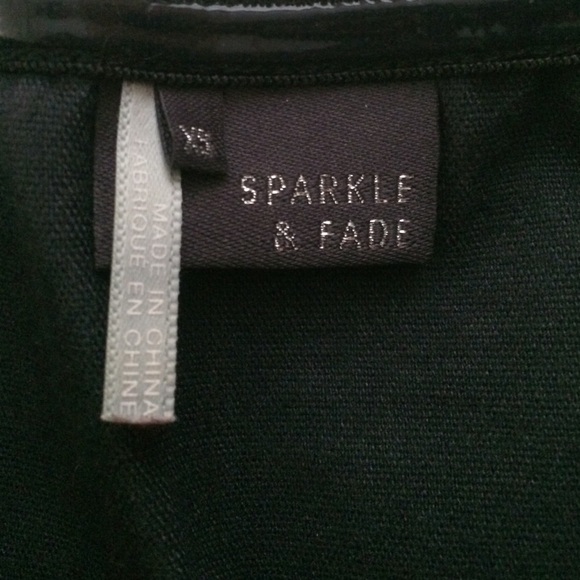 ❌SOLD ON Ⓜ️❌ Faux Leather Bustier - Picture 2 of 4