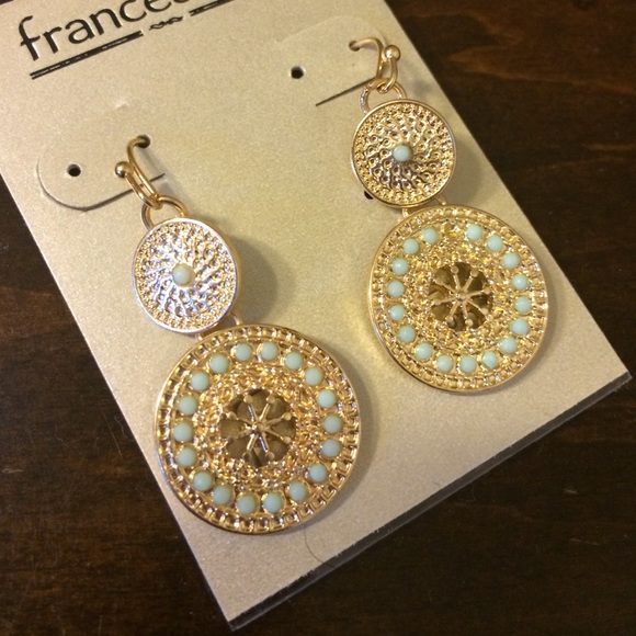 Beautiful earrings with Aqua detailing