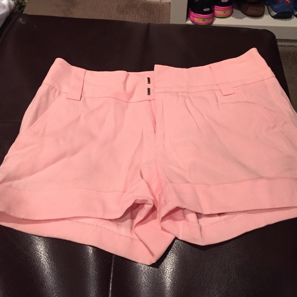 Alice + Olivia light pink shorts size 0