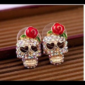 Skull earrings