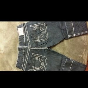 True Religion Capris sz 28