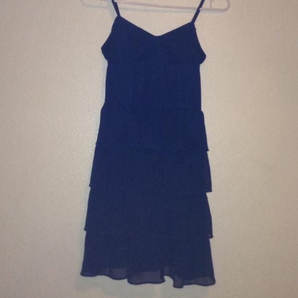 Dress - Picture 3 of 3