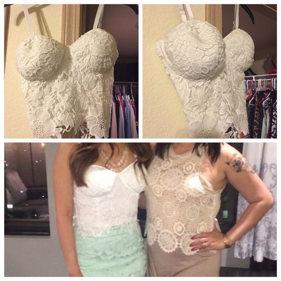 🚫 SOLD 🚫🎀 Lace crop top 🎀 - Picture 1 of 4