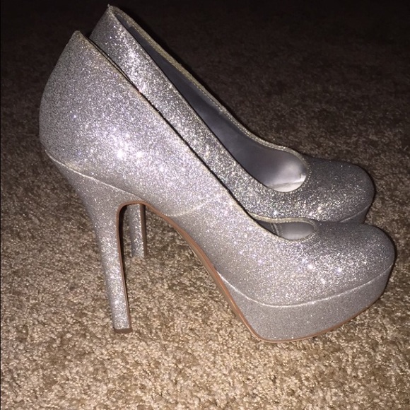 High heels - Picture 2 of 2