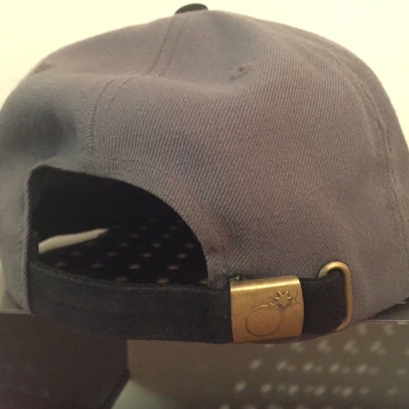 Hundreds StrapBack - Picture 3 of 3