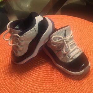 Jordan Concord Low 11s