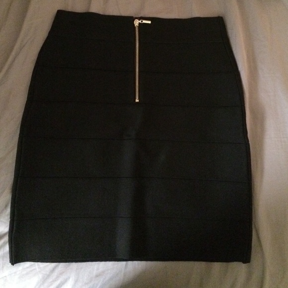 Bebe brand new tight skirt