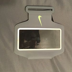 iPhone 5 Nike running band