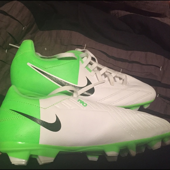 Nike Soccer cleats (youth)