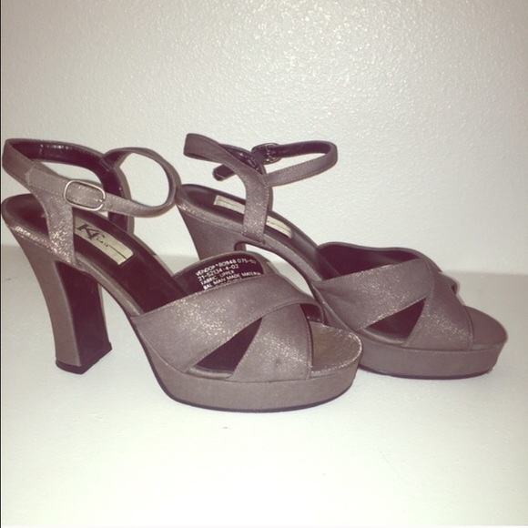 *SOLD* Grey High Heels