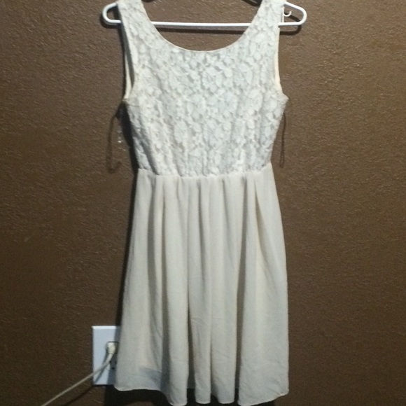 Laced Flowy Dress - Picture 1 of 2