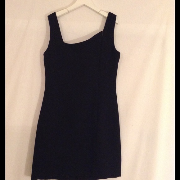 SOLD🌞 Assymeyrical Lil Blk Dress - Picture 2 of 4